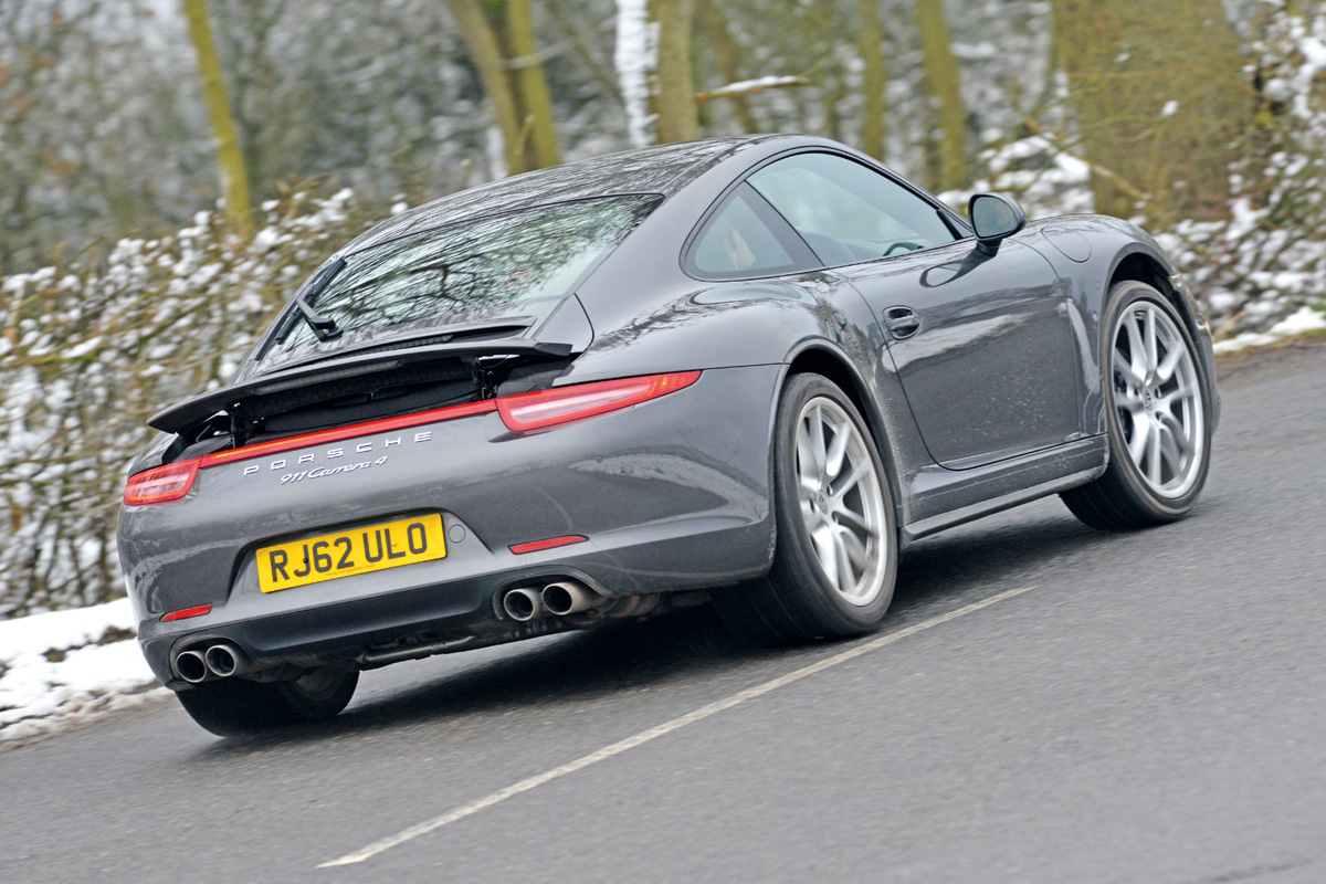 Porsche 911 Carrera 4 rear cornering