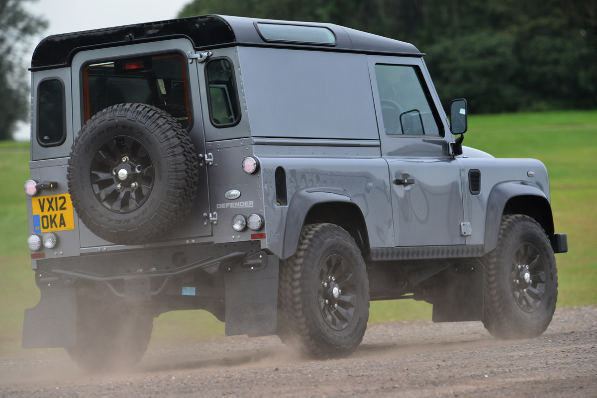 Land Rover Defender XTech rear tracking