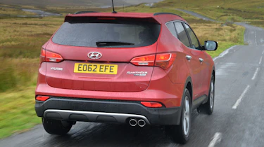 Hyundai Santa Fe rear tracking