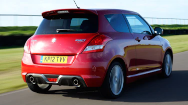 Suzuki Swift Sport rear tracking