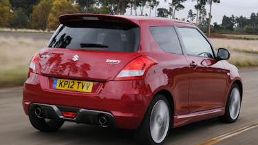 Suzuki Swift Sport rear tracking