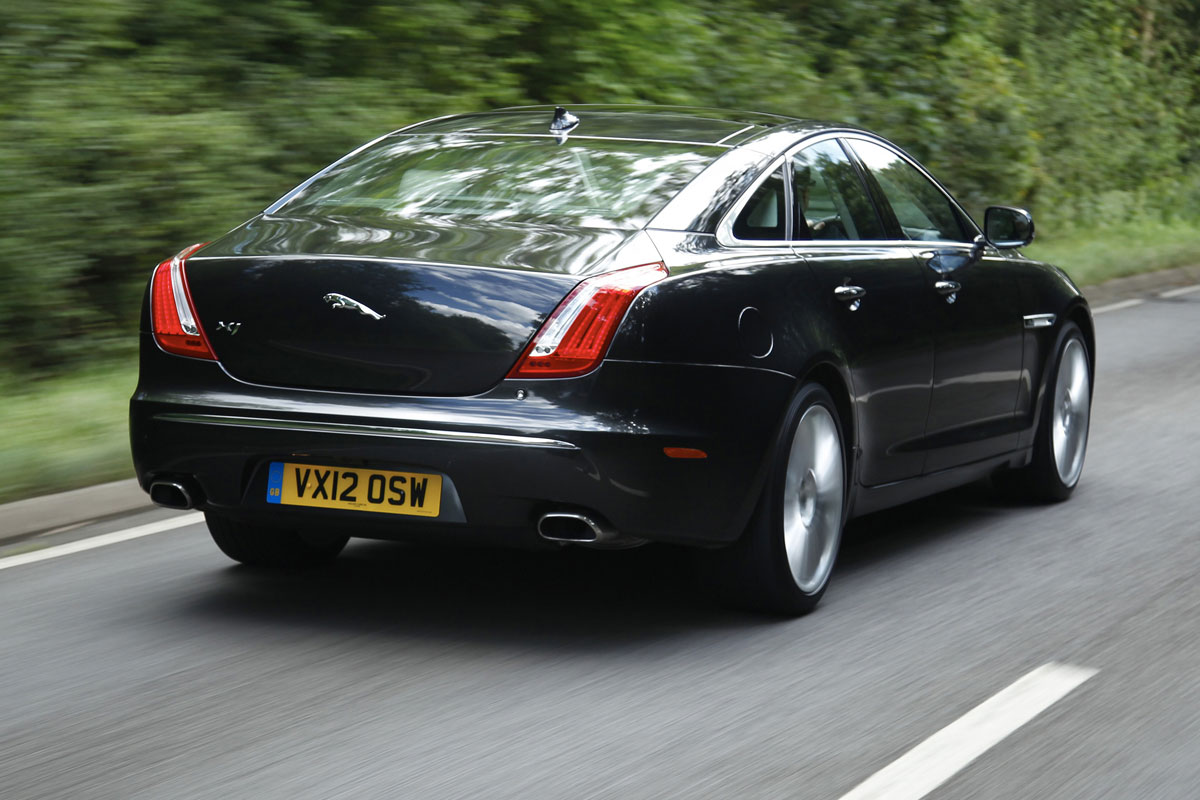 Jaguar XJ rear tracking