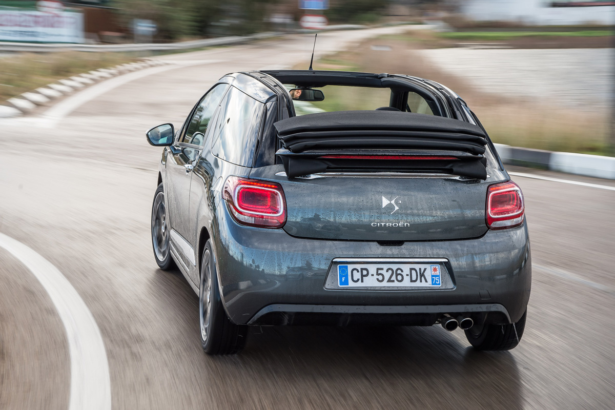 Citroen DS3 Cabrio rear cornering