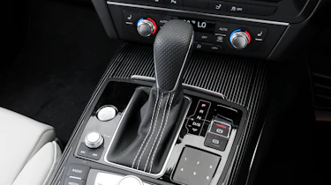 Audi A7 - gear-lever