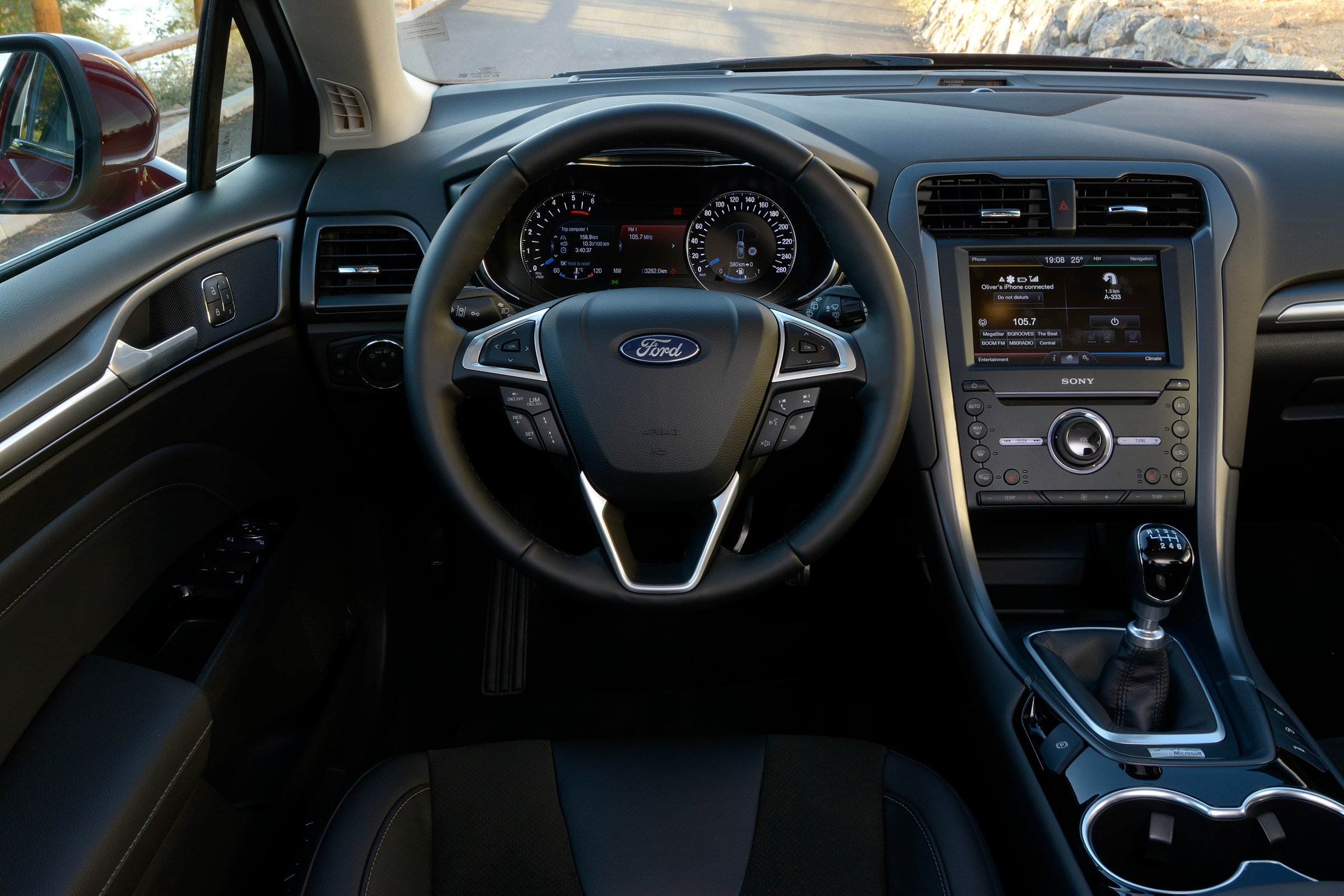 New Ford Mondeo Zetec 1.0 Ecoboost interior