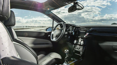 Citroen DS3 Cabrio interior