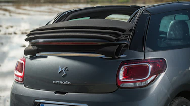 Citroen DS3 Cabrio roof mechanism