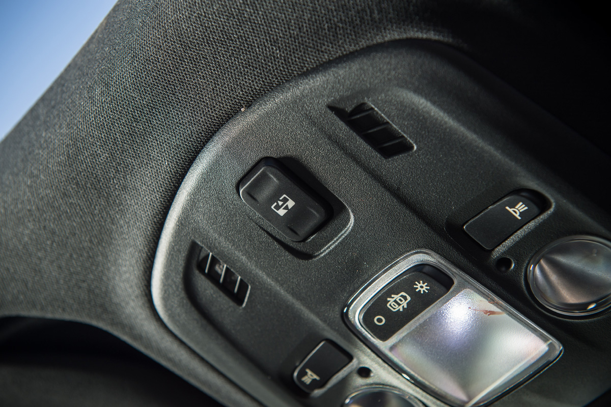 Citroen DS3 Cabrio roof button