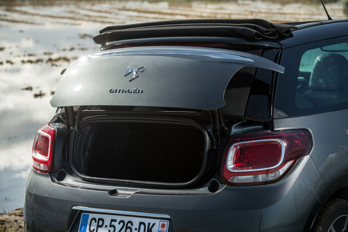 Citroen DS3 Cabrio boot lid