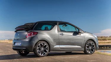 Citroen DS3 Cabrio roof down