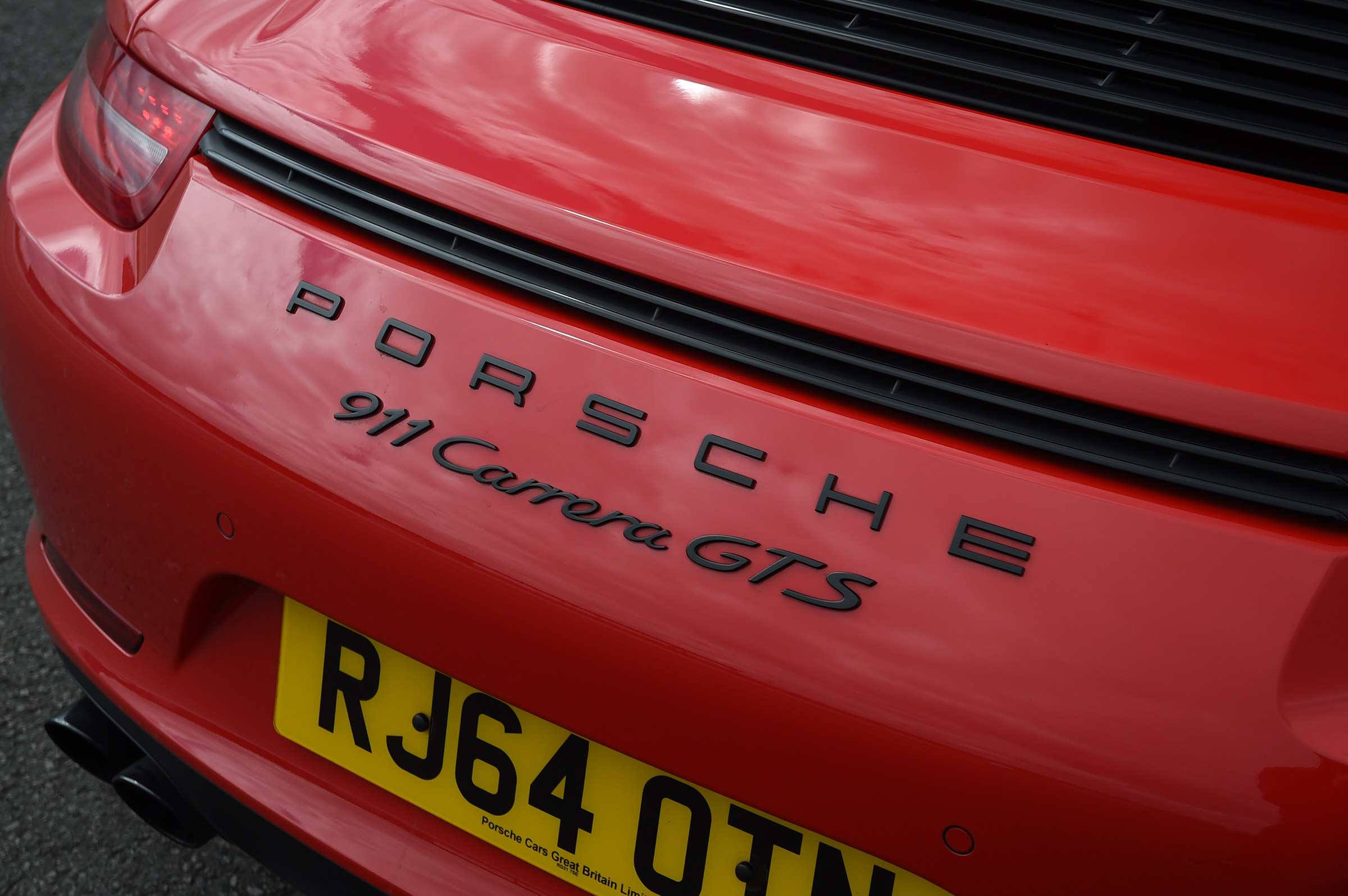 Porsche 911 GTS rear centre