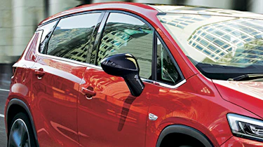 Vauxhall Zafira SUV 2016 side detail