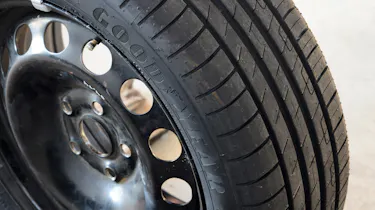 Goodyear EfficientGrip Performance