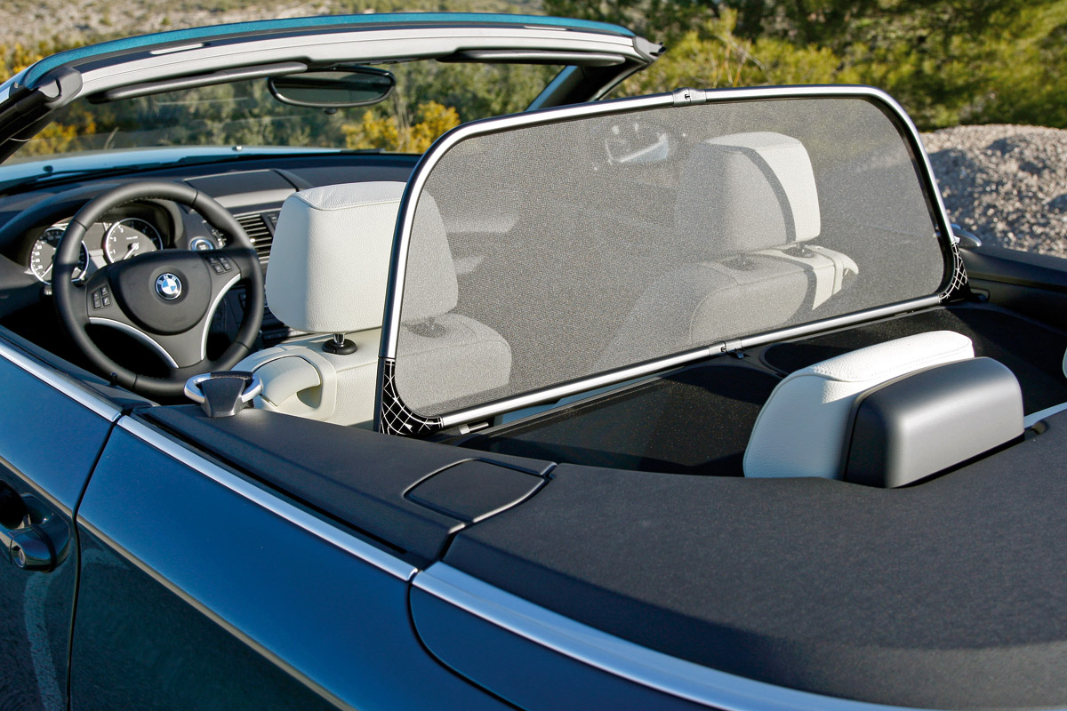 BMW 1 Series Convertible wind deflector