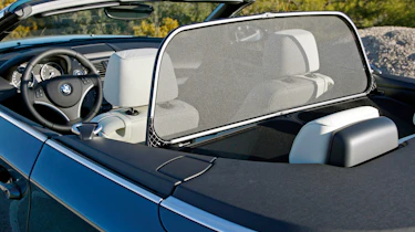 BMW 1 Series Convertible wind deflector