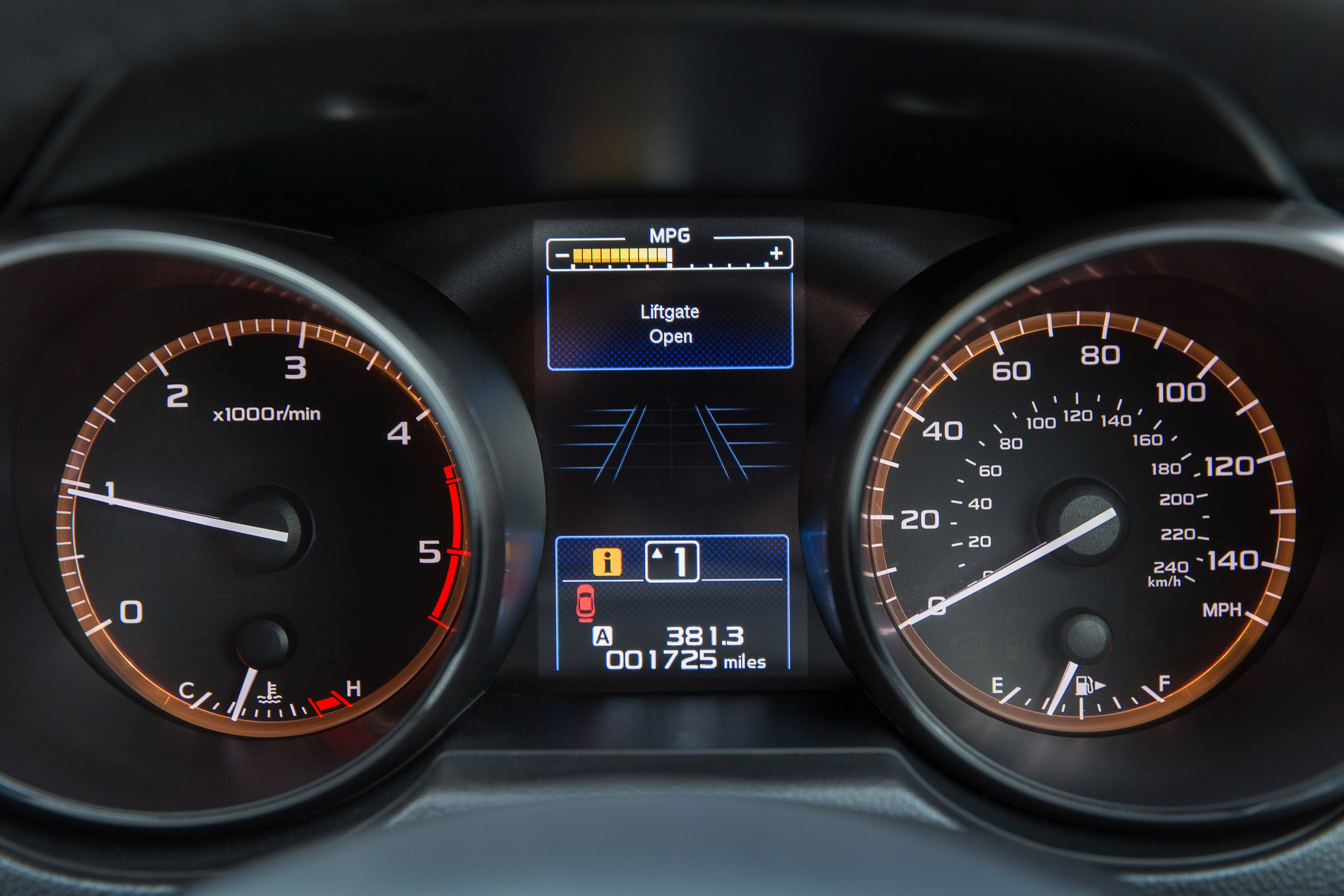 Subaru Outback dials