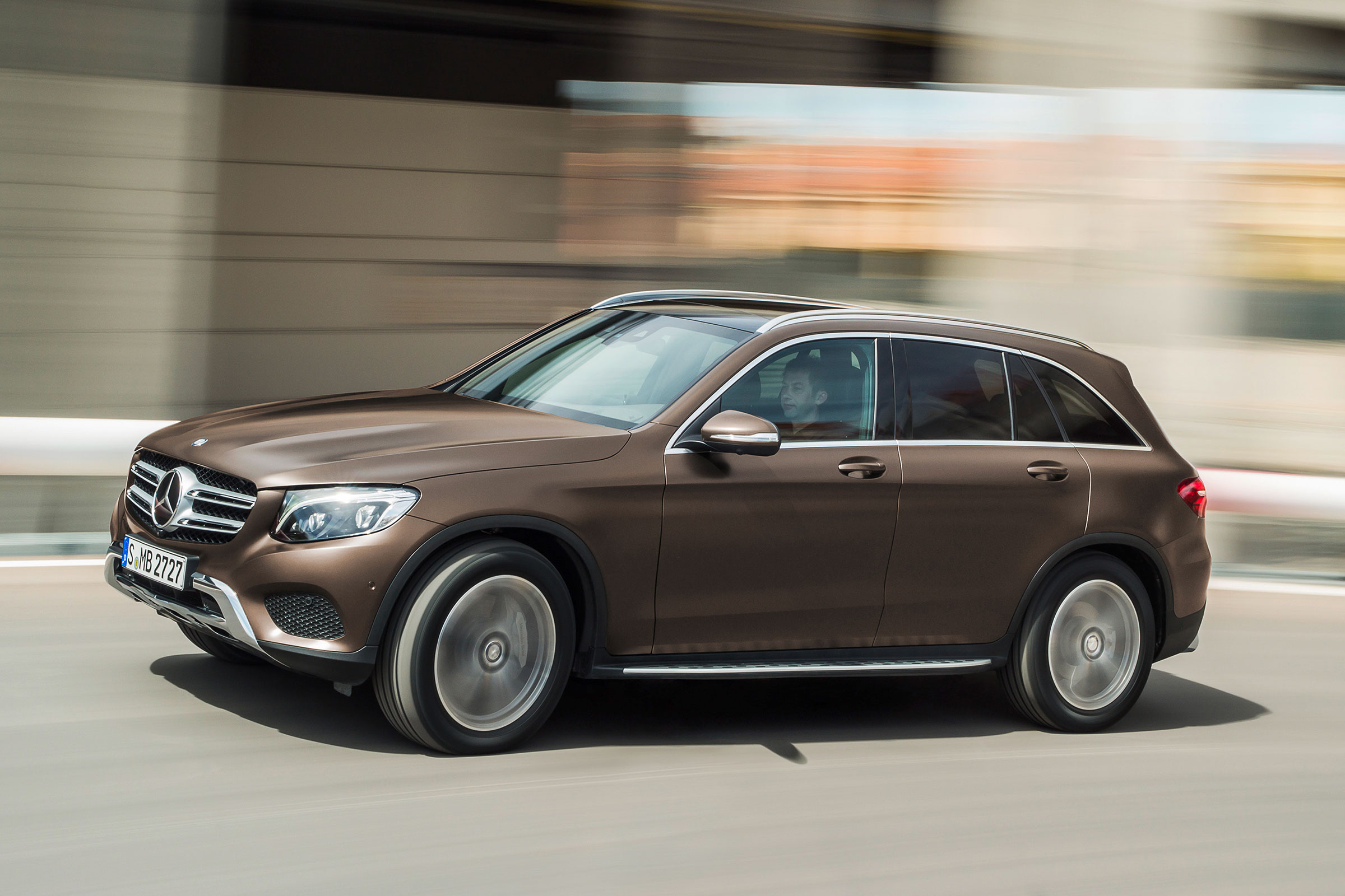 Mercedes GLC - action