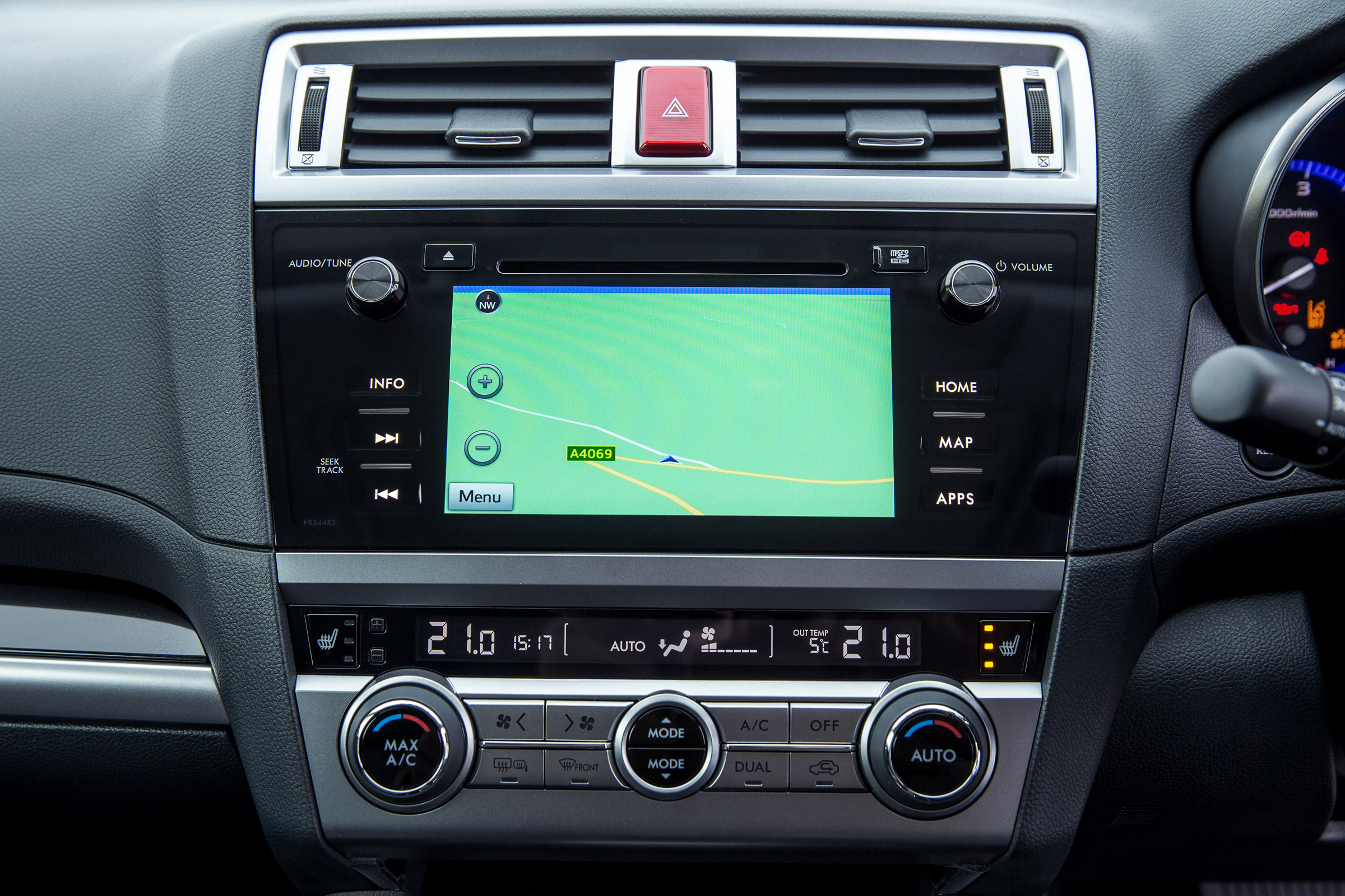 Subaru Outback sat-nav