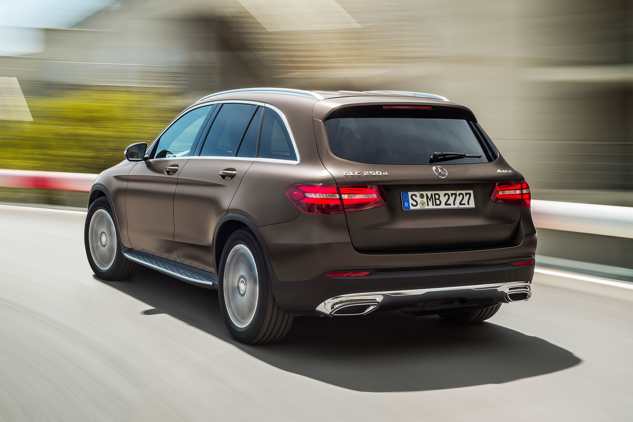 Mercedes GLC - rear action