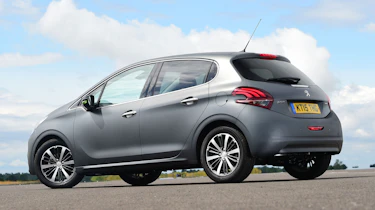 Peugeot 208 - rear static
