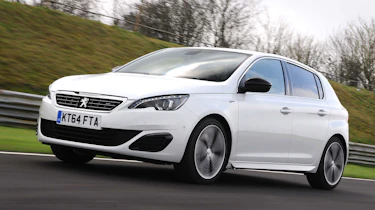 Peugeot 308 GT - front tracking