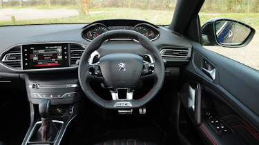 Peugeot 308 SW GT interior