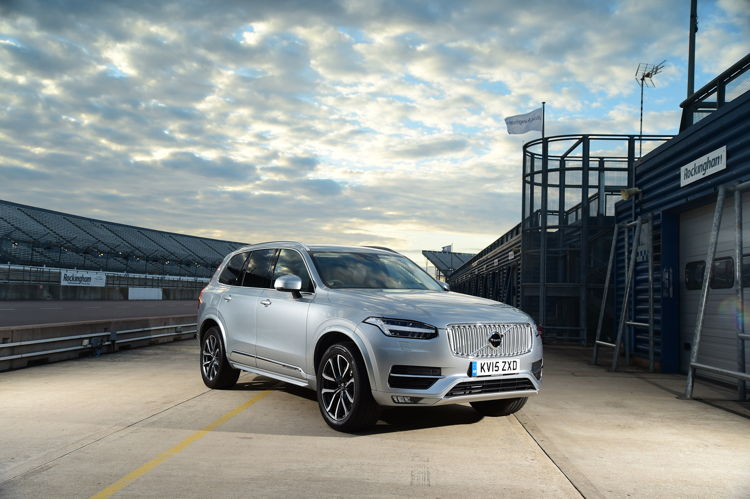Volvo XC90 COTY front 3/4
