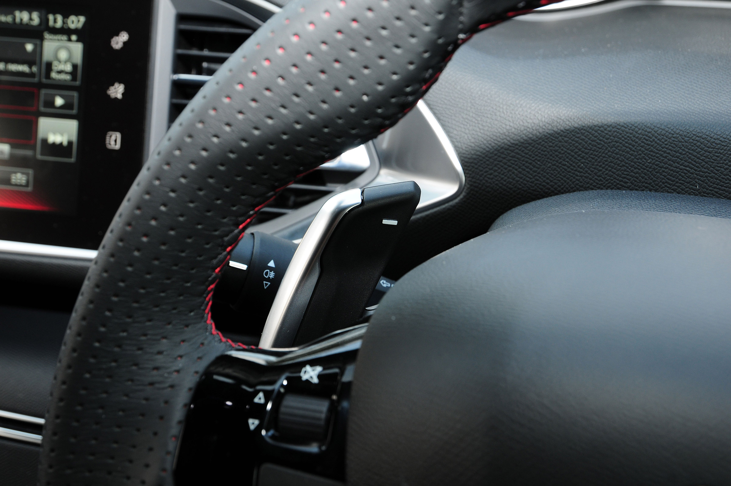 Peugeot 308 SW GT paddle