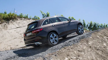 Mercedes GLC - off-road uphill