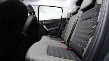 Peugeot 208 - rear seats