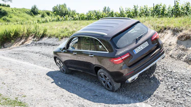 Mercedes GLC - off-road action
