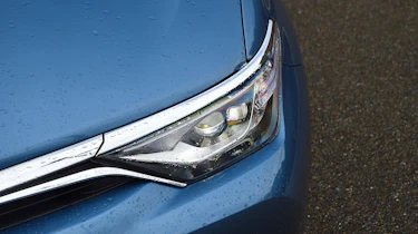 New Toyota Auris 2015 light