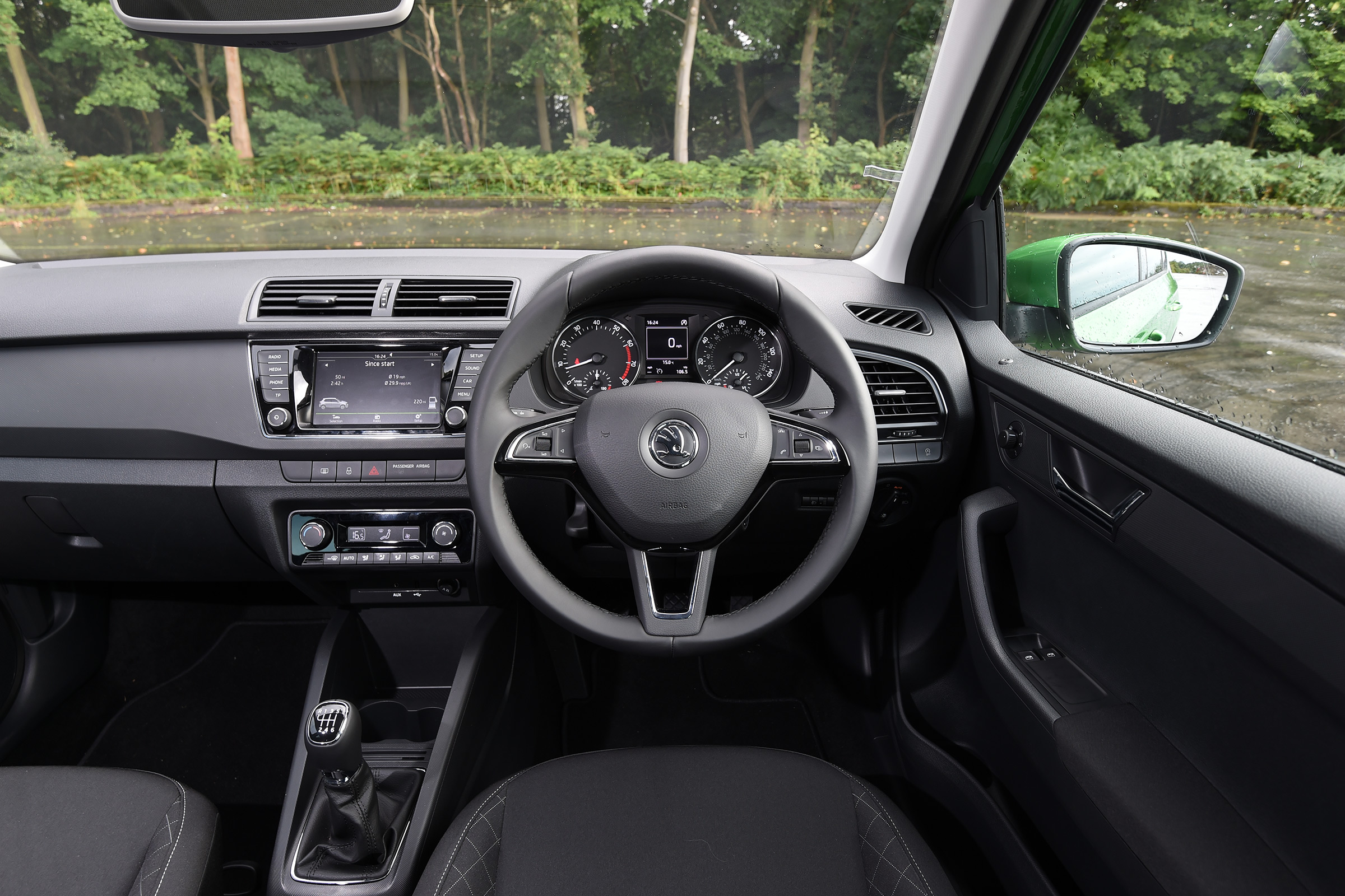 Skoda Fabia green dashboard
