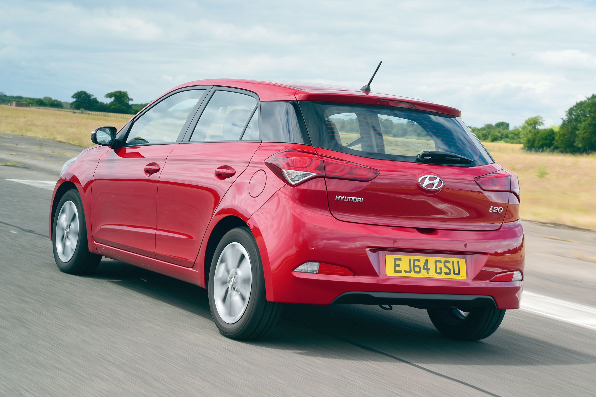 Hyundai i20 - rear tracking