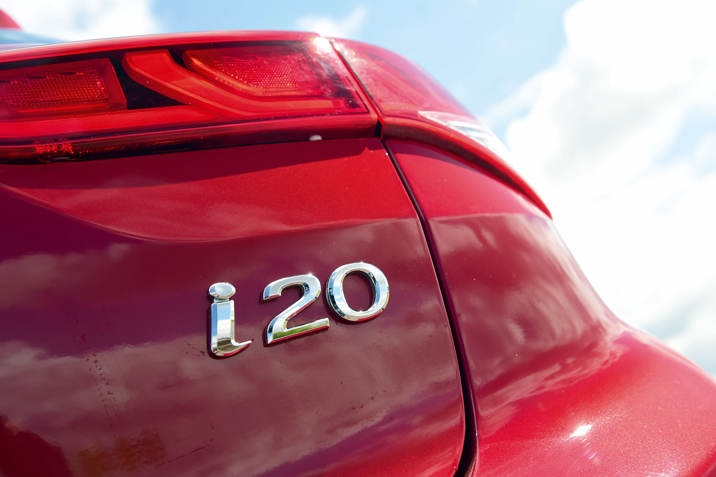 Hyundai i20 - badge