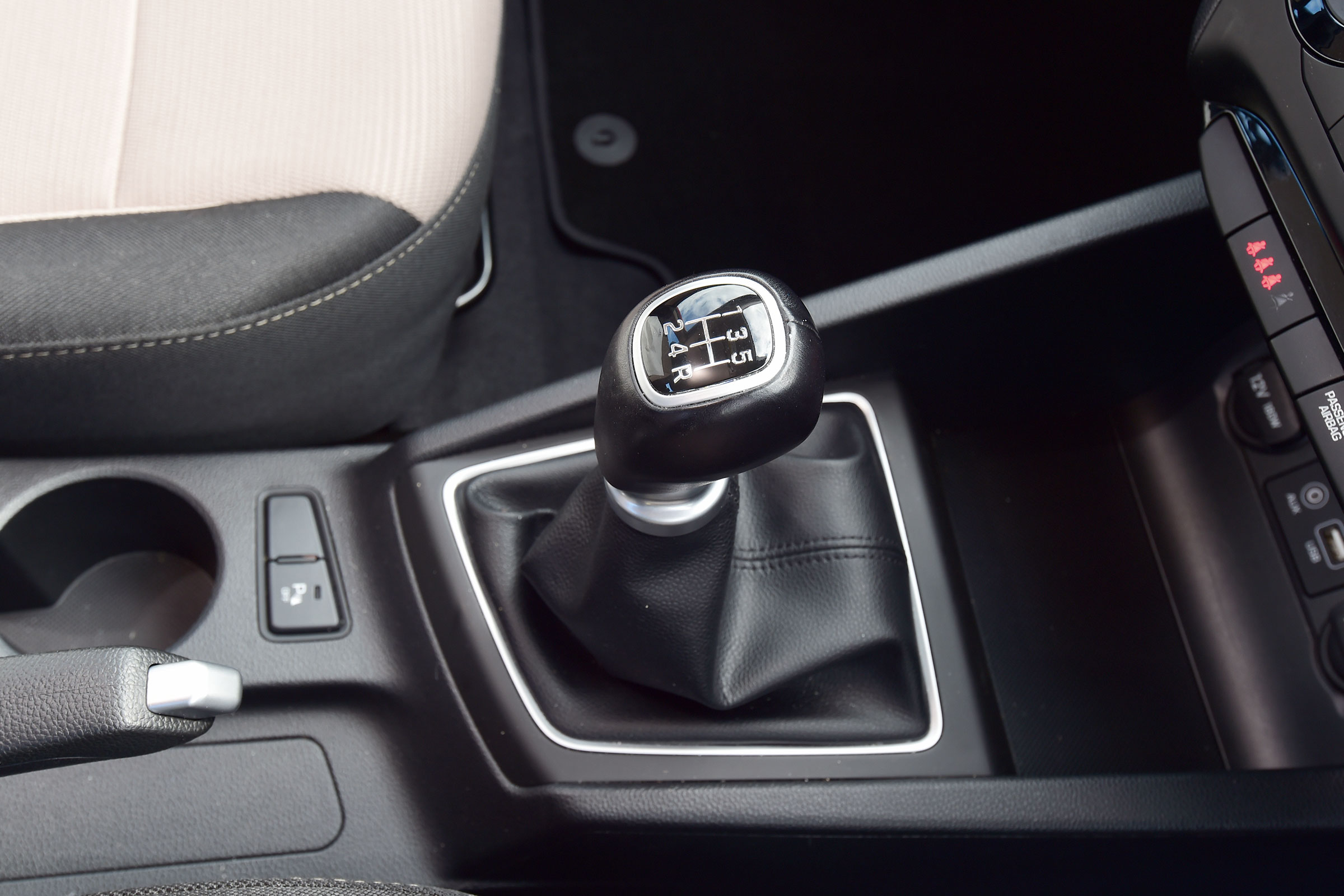 Hyundai i20 - gearlever