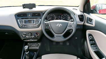 Hyundai i20 - interior