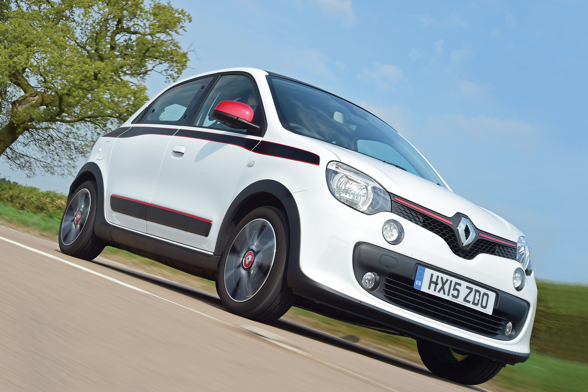 Renault Twingo - front tracking