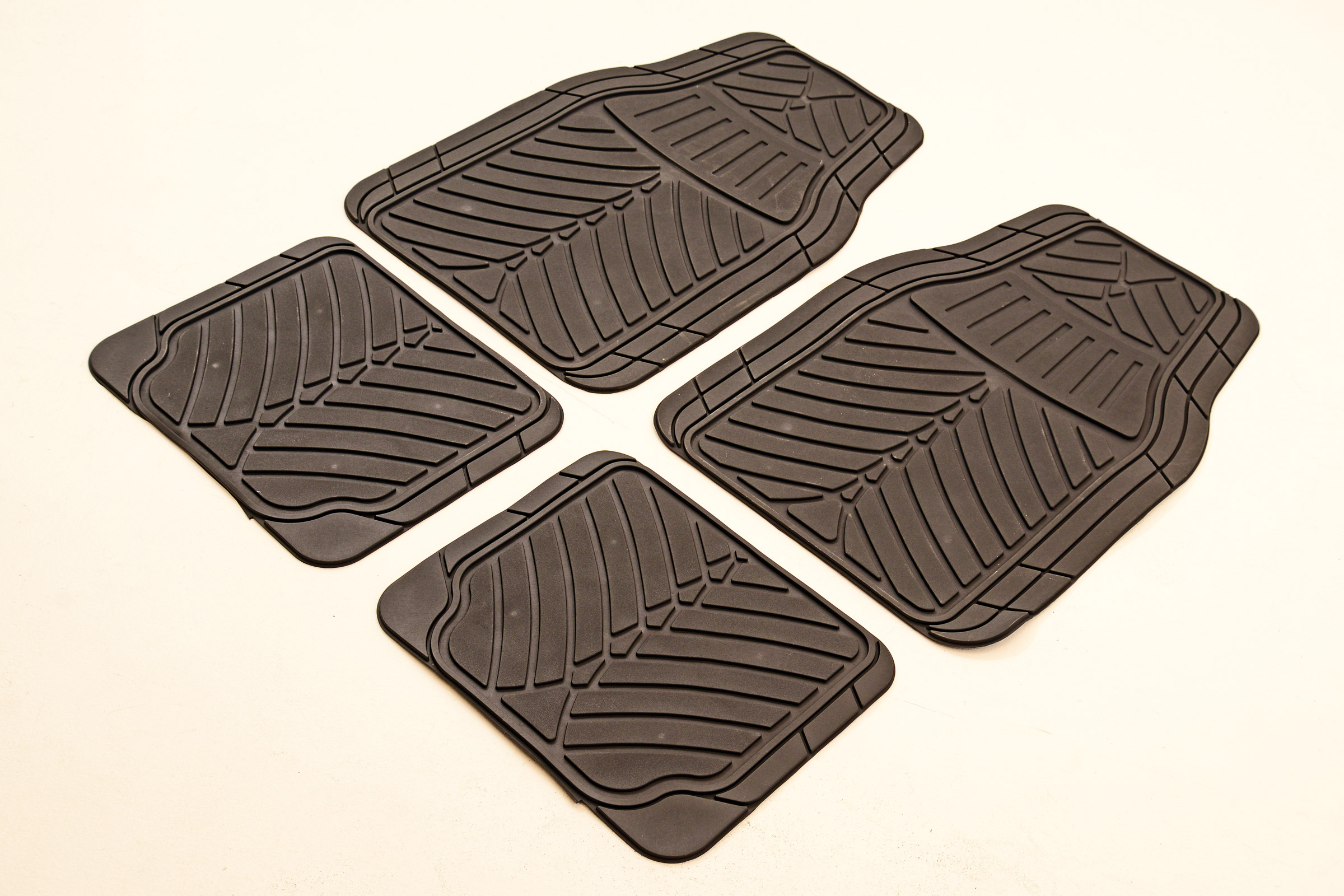 Halfords Rubber Car Mats – Full Set 594533