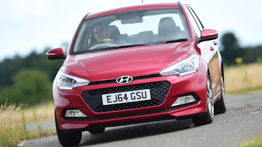 Hyundai i20 - front cornering