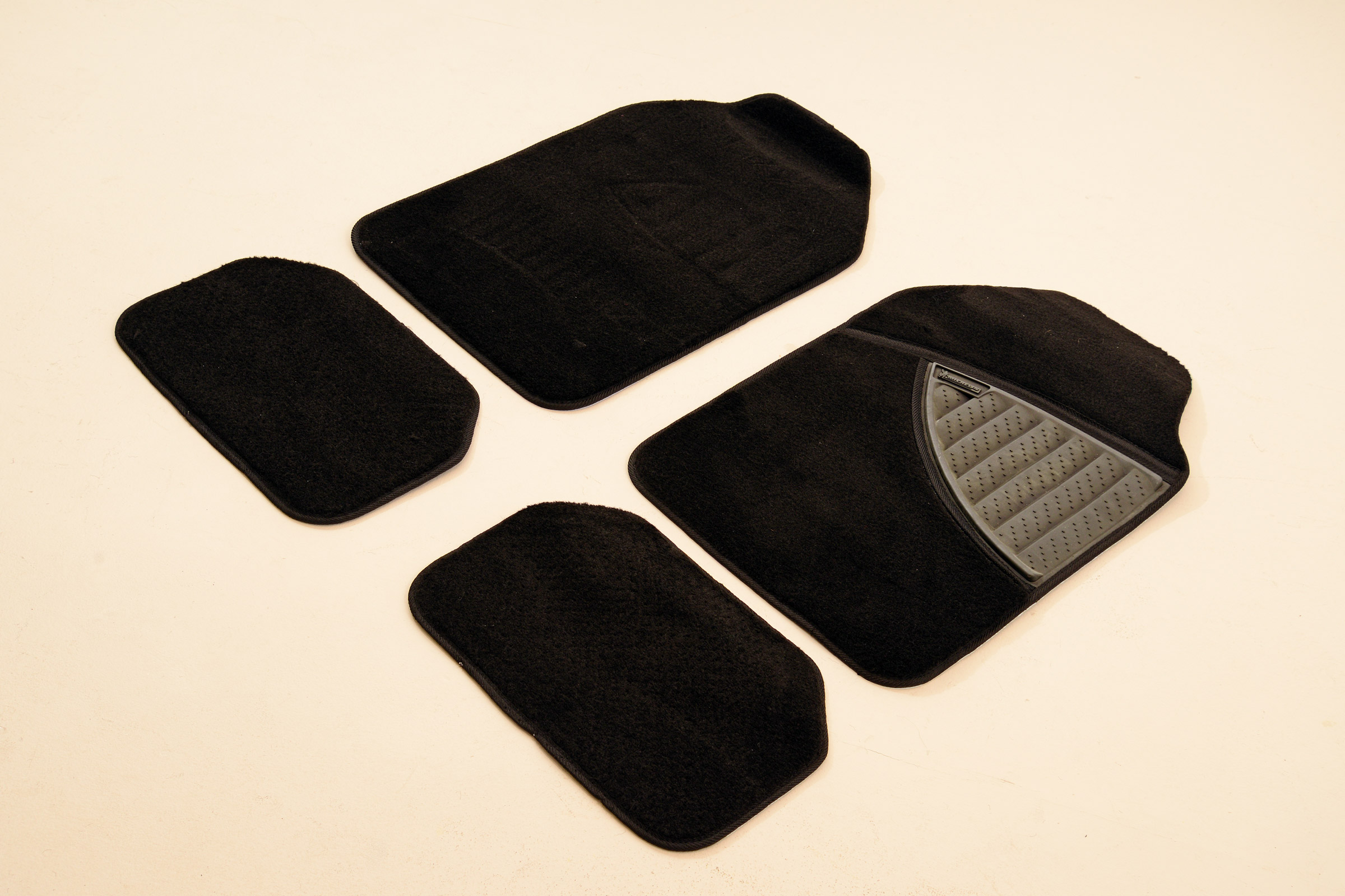Michelin Premium Carpet and Rubber Set 928