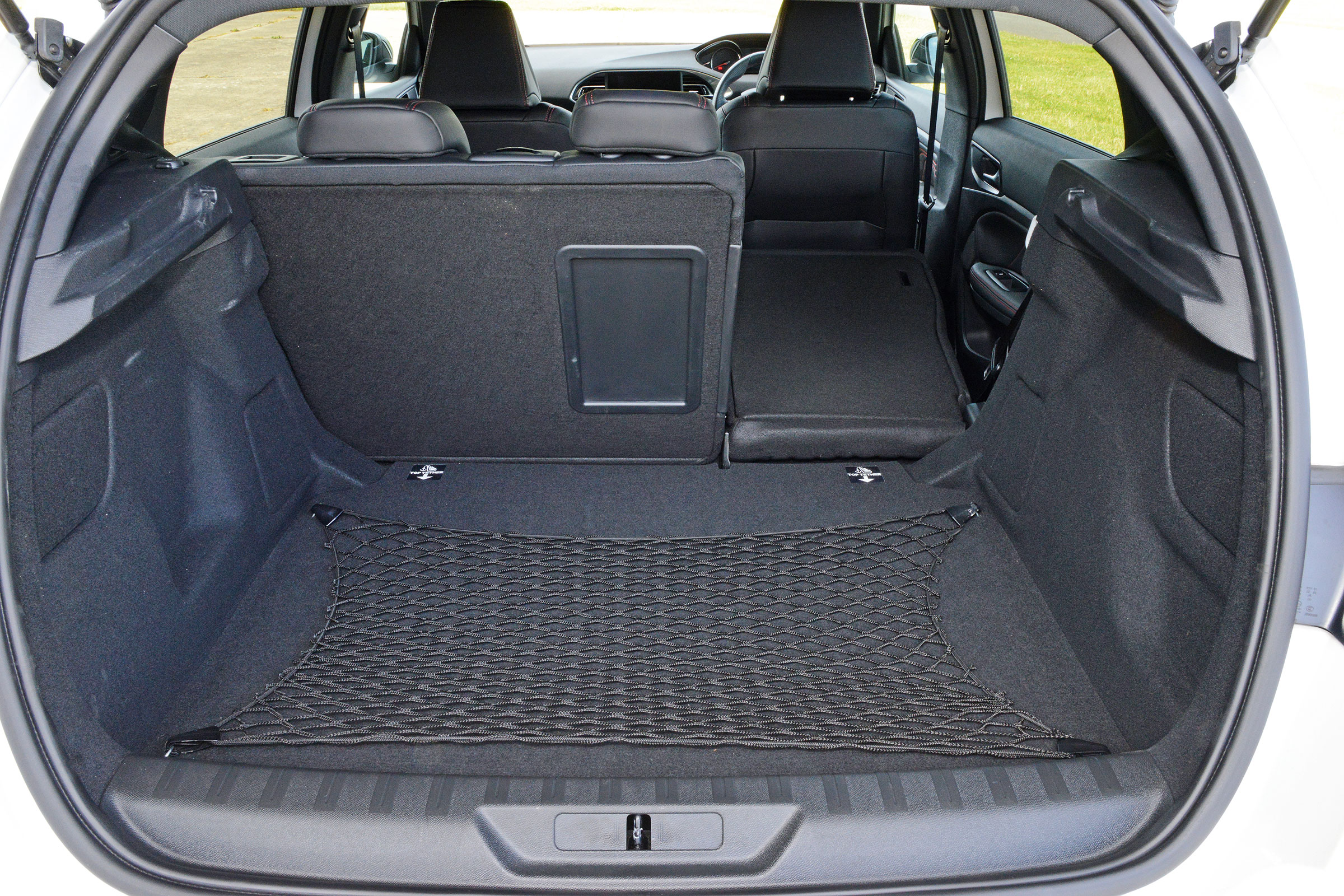 Peugeot 308 GT - boot