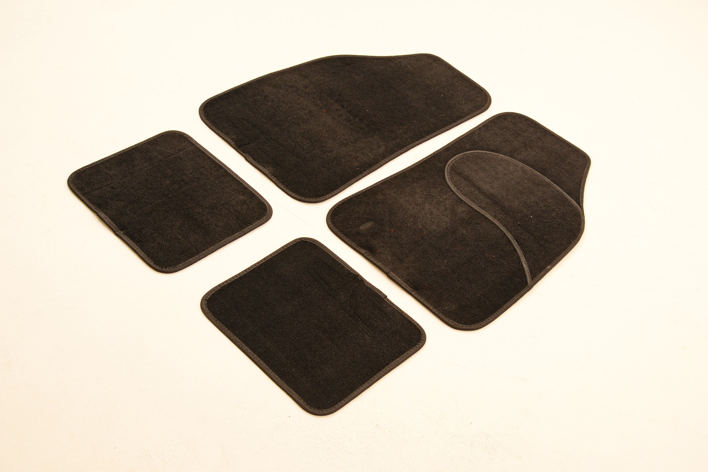 Halfords Carpet Car Mats Black