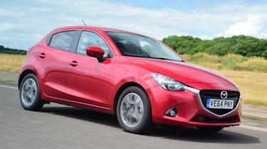 Mazda 2 - front tracking