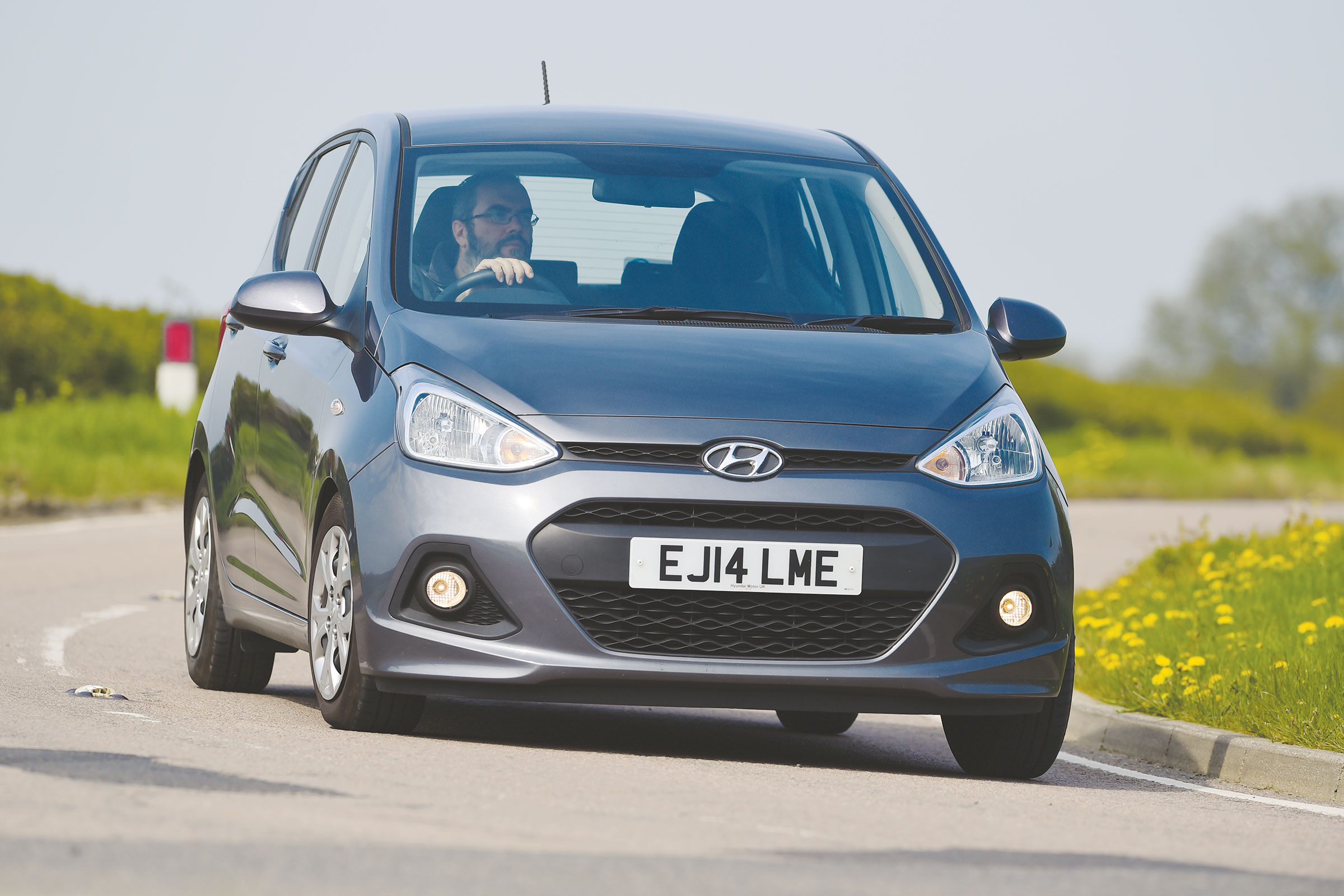 Hyundai i10 - front action