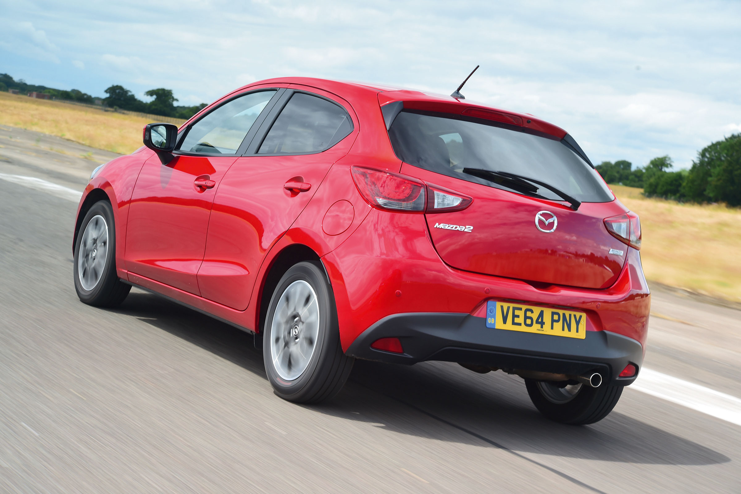 Mazda 2 - rear tracking