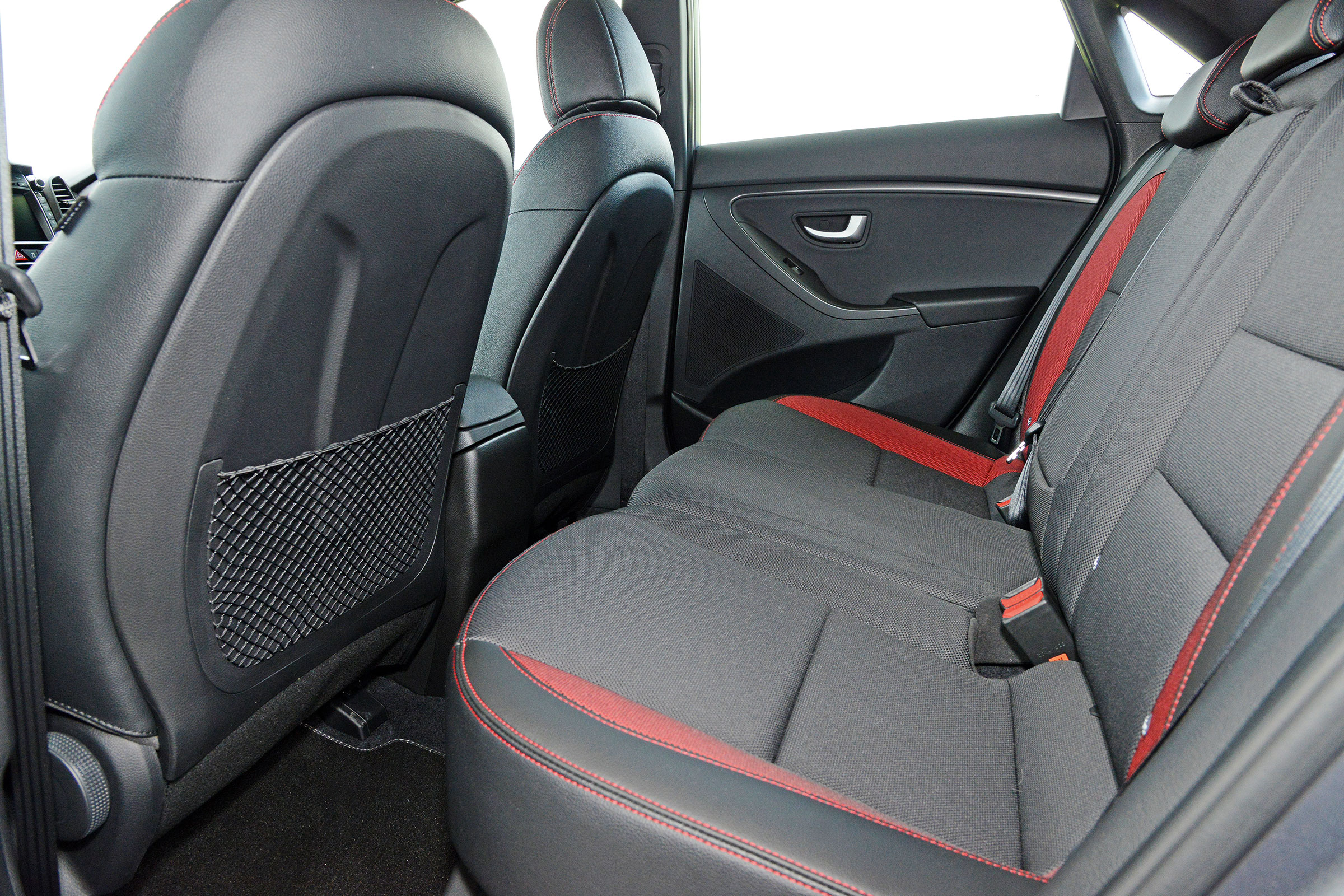 Hyundai i30 Turbo - rear seats