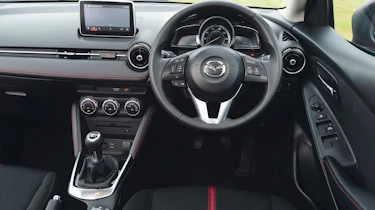 Mazda 2 - interior