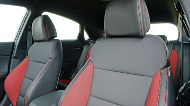 Hyundai i30 Turbo - seats