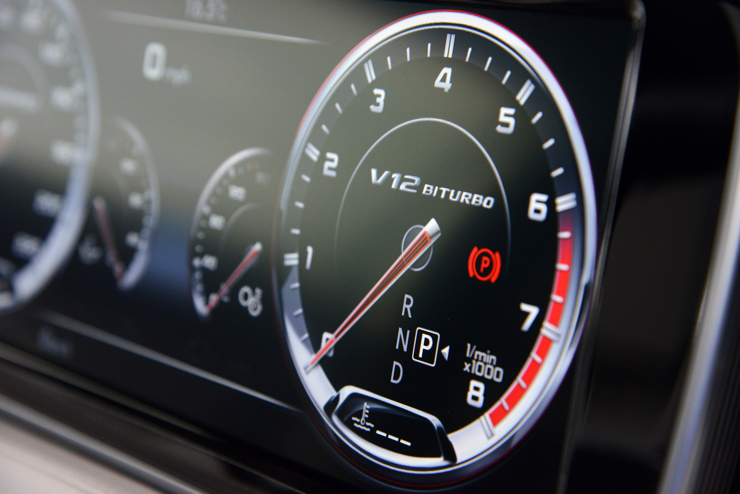 Mercedes S65 AMG dials
